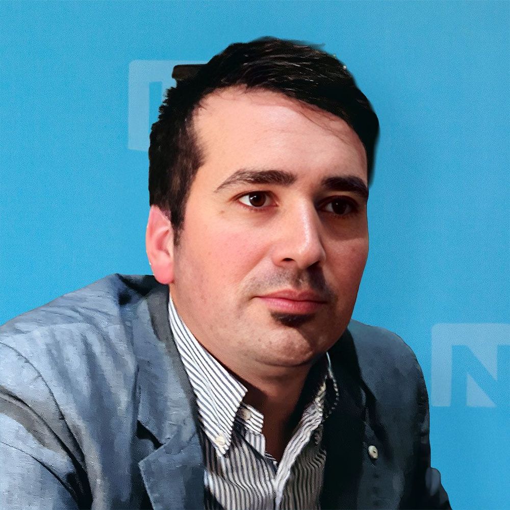 large_Mark_Portrait_v01 copy.jpg